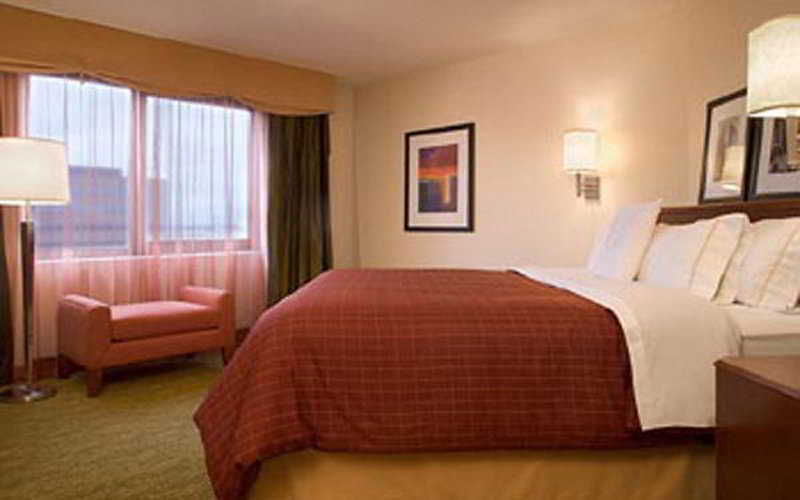 Sheraton Suites Chicago O'Hare Розмонт Номер фото